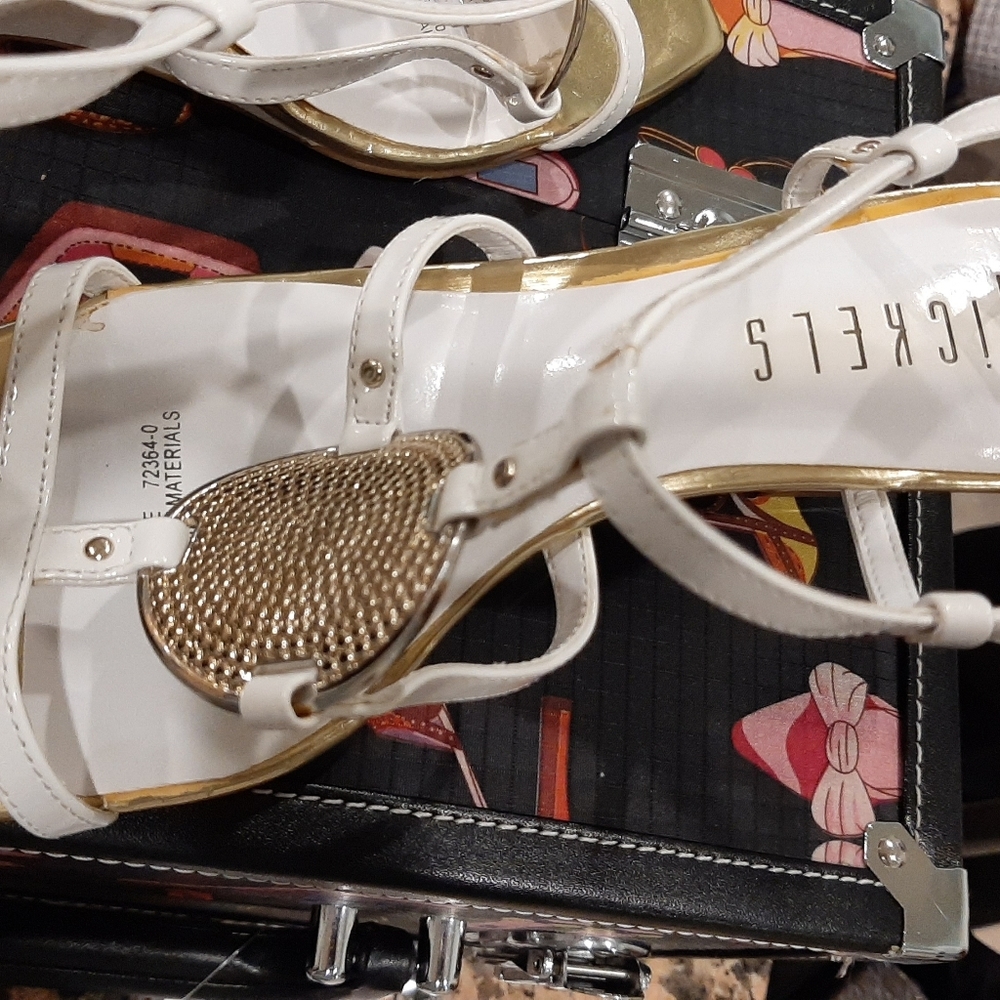 Women's sandals